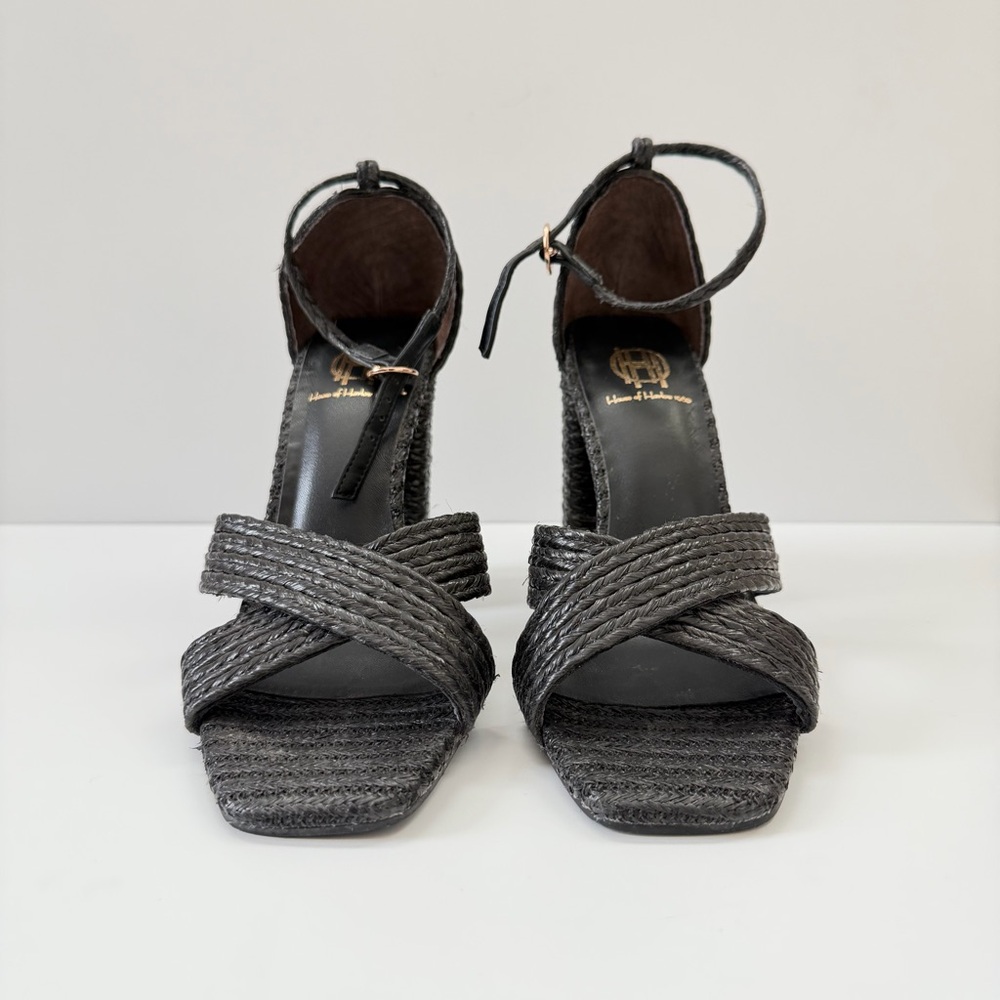 House of Harlow 1960 Textured Black Heels - Picture 4 of 9